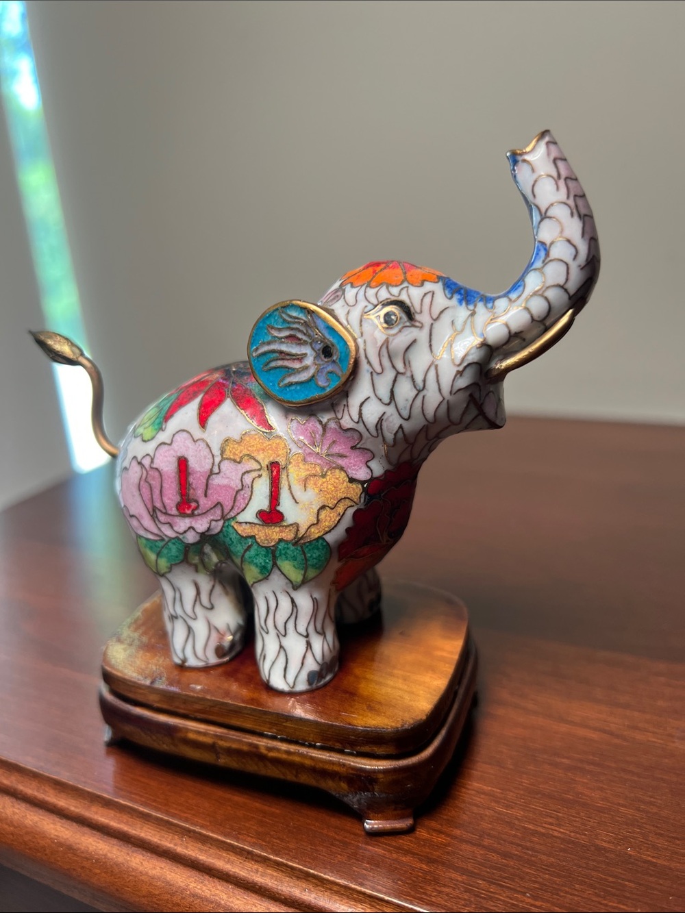 Vintage Colorful Cloisonné Enamel Elephant Figurine with Wooden Display Stand - Picture 8 of 13